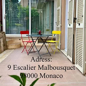  Appartement In Mc Center, 5min Walk To Casino & The Port And 1min From Underground Train Station